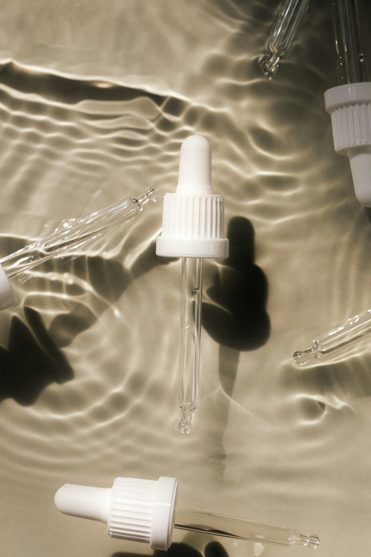 Squalane vs. Hyaluronic Acid: Which Should You Use?